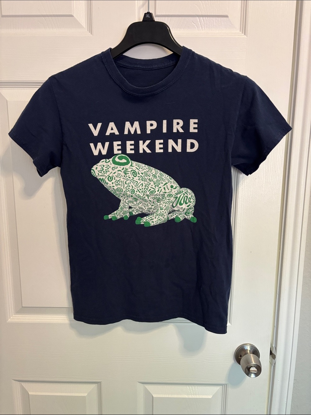 Vampire Weekend band tee size small
M41